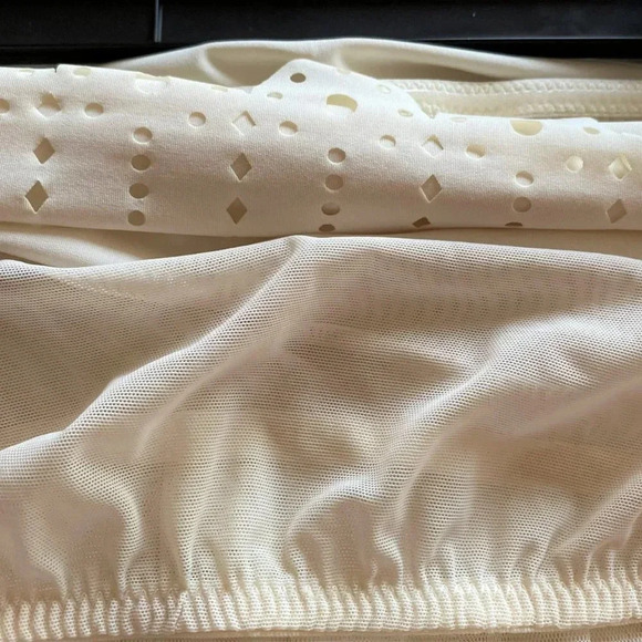 Fashion Forms Laser Cut Bandeau white Bra Size Small - Picture 7 of 9